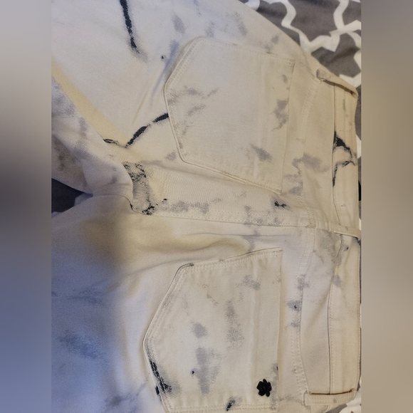 RARE! Black Orchid White Printed Billie Zipper Jeans - Picture 8 of 11